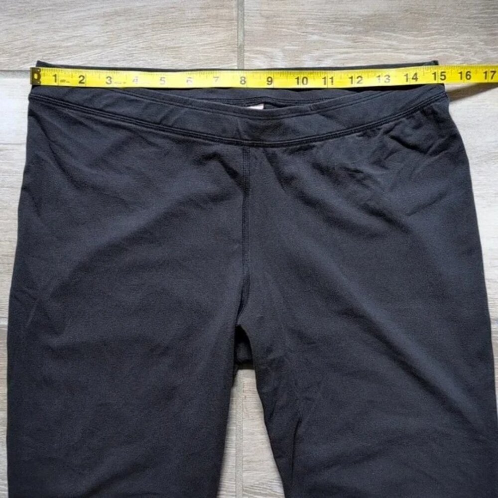 Under Armour Heat Gear Black Capri Leggings | Under Armour Heat Gear Capri Pants - Picture 6 of 9